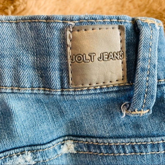 Jolt Distressed Cropped Jeans - Picture 4 of 9